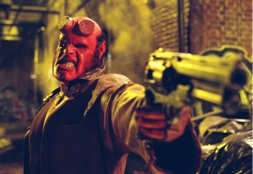 Ron Perlman als Hellboy Ron Perlman als Hellboy