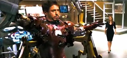 Captain Americas Schild in Iron Man