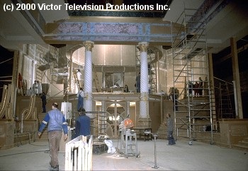 Palast, (c) 2000 Victor Television Productions Inc. Palast, (c) 2000 Victor Television Productions Inc.